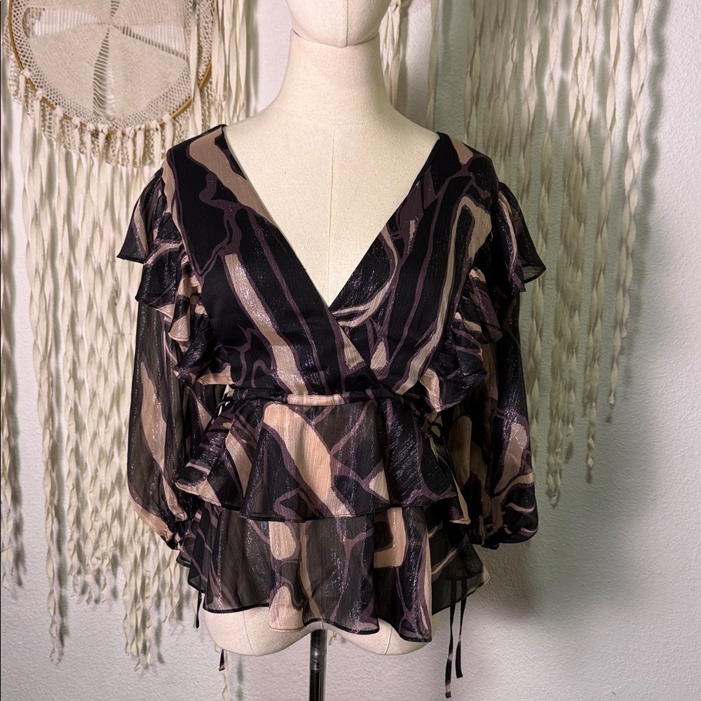 Ted Baker NWT Jasmyna Metallic Plum and Black Ruffles Puff Sleeve Size 2/M - Picture 2 of 10